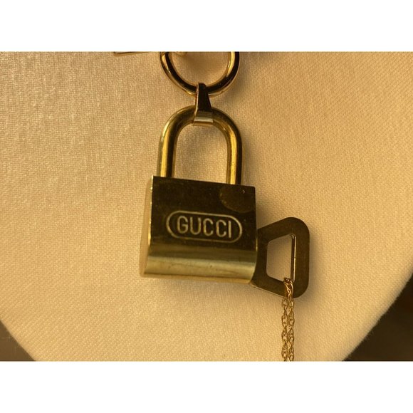 Vintage Gucci Lock and Key layered toggle necklace & chain w/ bag - Picture 4 of 8